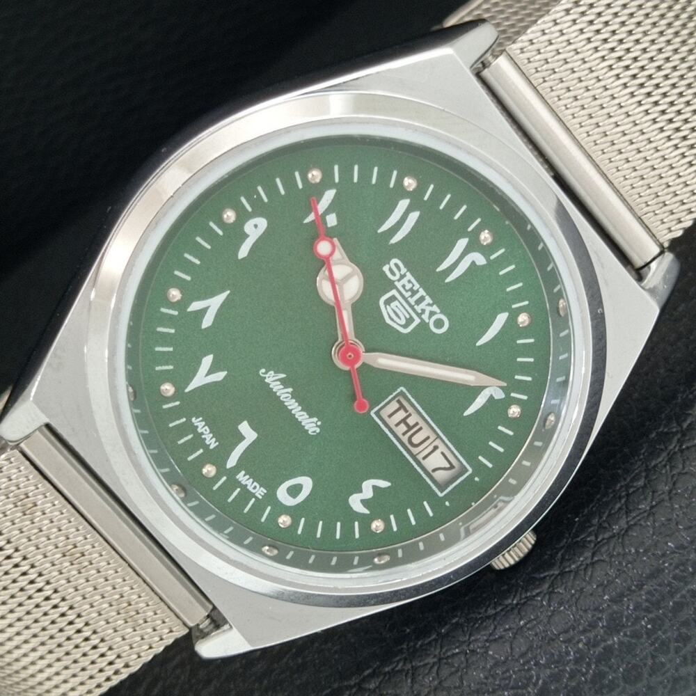 Vintage 1989 Seiko Automatic Mens Silver Watch W/daydate & Green accents